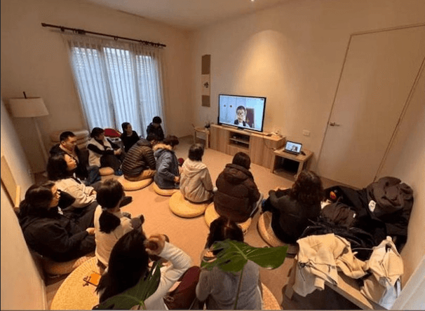 冬雨藏暖意，相聚皆法喜